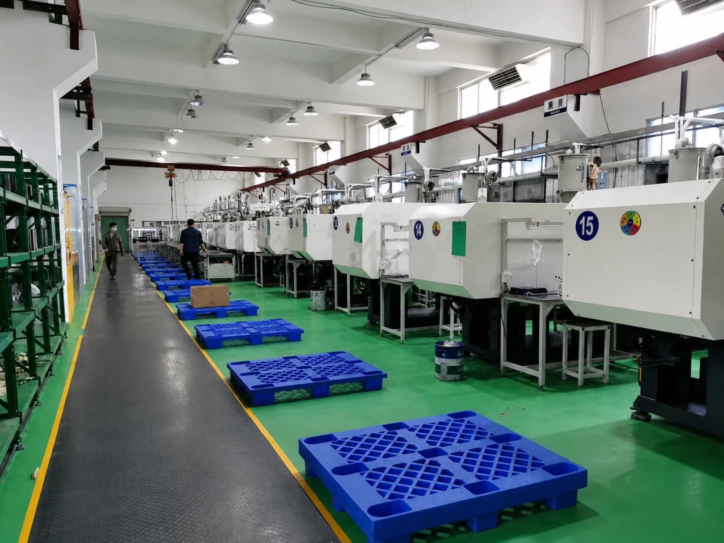 Dongguan partner injection molding workshop